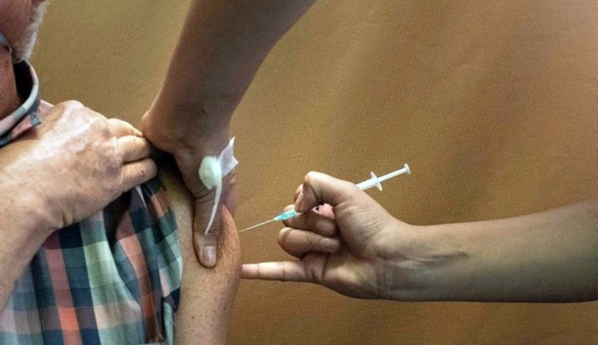 Sağlık Bakanlığı'ndan 4. doz aşı kararı? Kimler 4. aşı olacak?