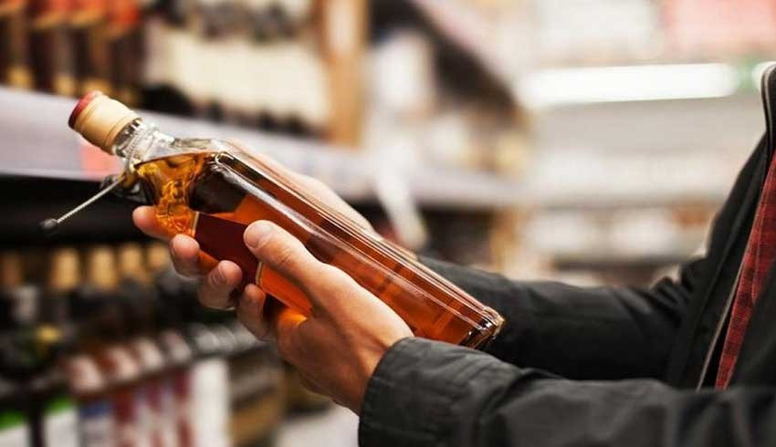 Vergi zamları nedeniyle içki satışlarında yüzde 40 düşüş: Tüketici rafın önüne gelmiyor