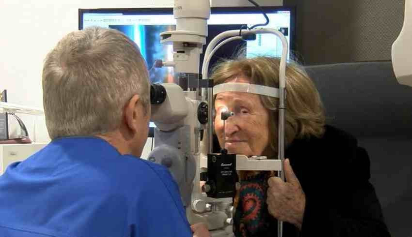 94 yaşında ameliyat oldu, görme seviyesi arttı