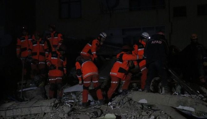Elazığ daki depremde hayatını kaybedenlerin sayısı 35 e çıktı