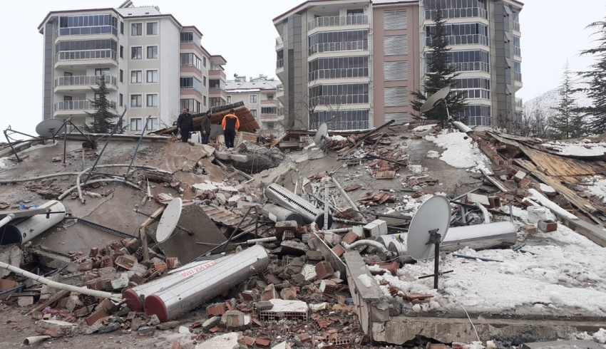 Deprem bölgesinde 66 savcı görevlendirildi