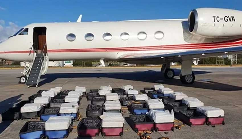 1.3 ton kokainle yakalanan uçak, Naim Süleymanoğlu nu Türkiye ye getiren uçak çıktı