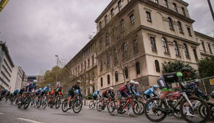 Cumhurbaşkanlığı Bisiklet Turu İstanbul etabında şok! Yarış iptal