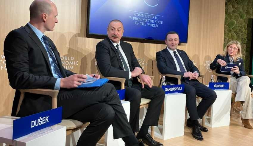 Davos ta ilk kez bir Türk iş insanı devlet başkanları panelinde konuştu