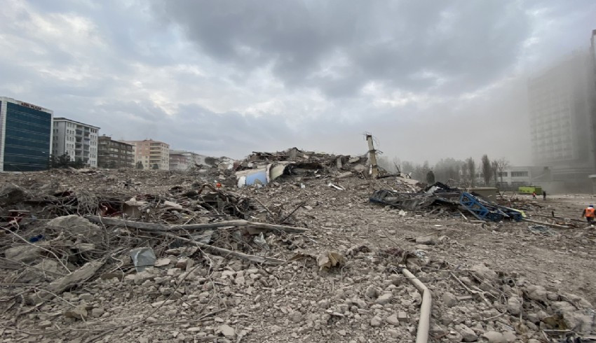 Diyar Galeria İş Merkezi bugün tamamen yıkıldı