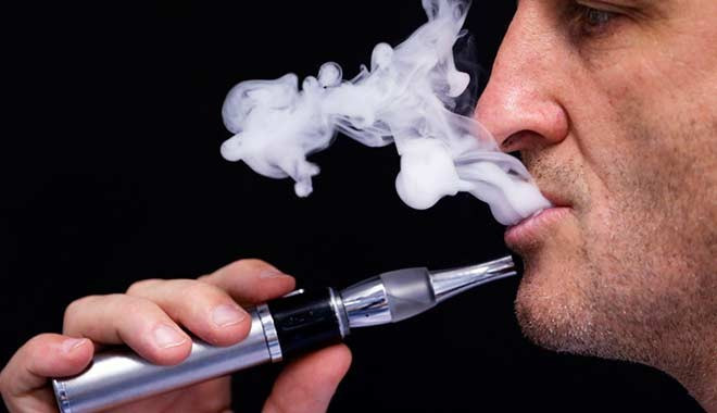 Elektronik sigara kullanan erkeklerde sertleşme sorunu yaşanıyor