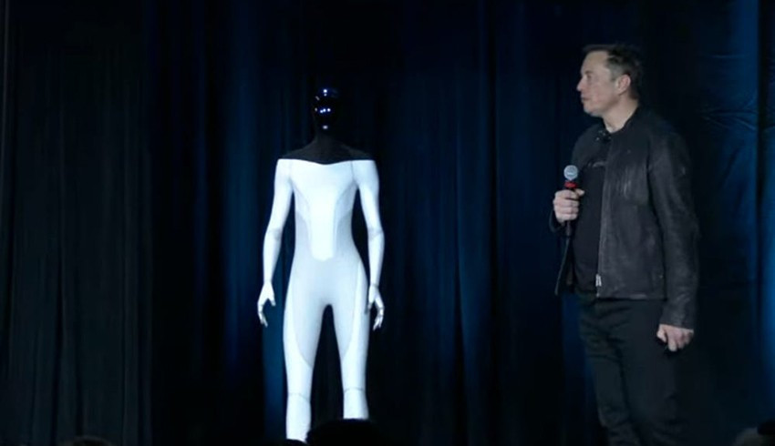 Elon Musk açıkladı: Her eve insansı robot geliyor; 1.72 cm boyunda olacak