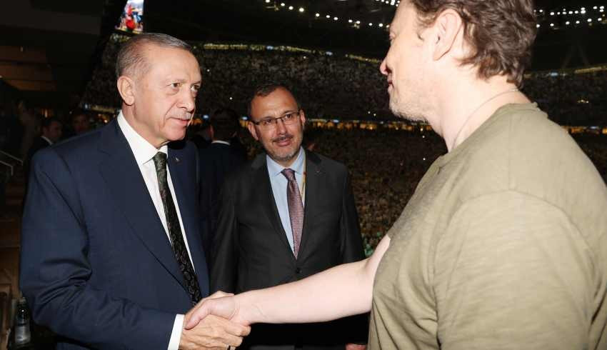 Erdoğan, Elon Musk la Katar da sohbet etti