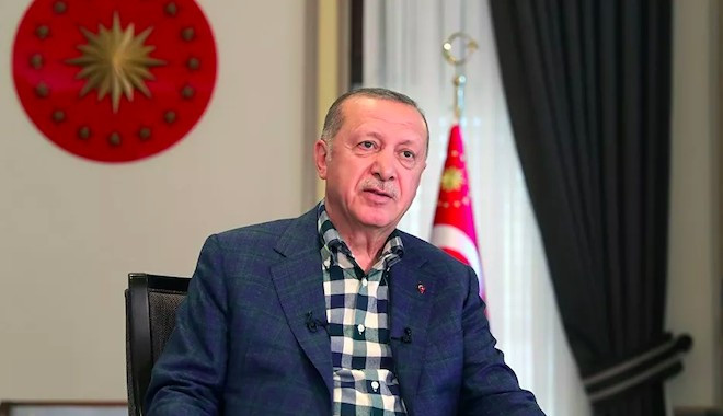 Erdoğan canlı yayında prompter kazası yaşadı:  Geri al, geri al 