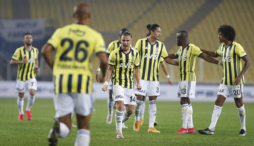 Fenerbahçe, Trabzonspor a karşı sahasında yenilgiyi unuttu