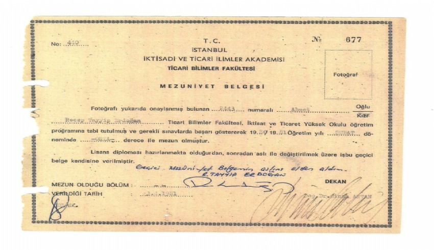 İlk yaşandı Erdoğan ın üniversite belgeleri yayınlandı