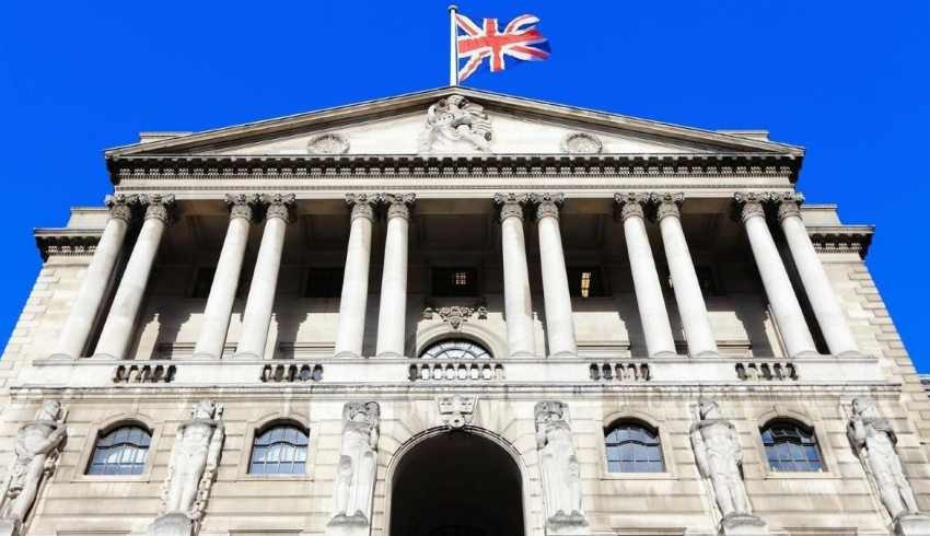 İngiltere Merkez Bankası ndan son 14 yılın en yüksek faiz oranı