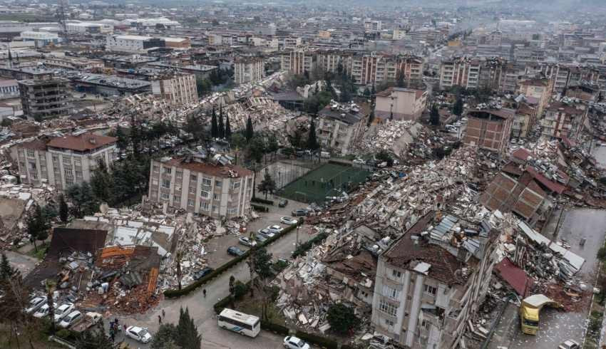 Koç Holding den deprem açıklaması: Kapsamlı bir çalışma yürütmekteyiz