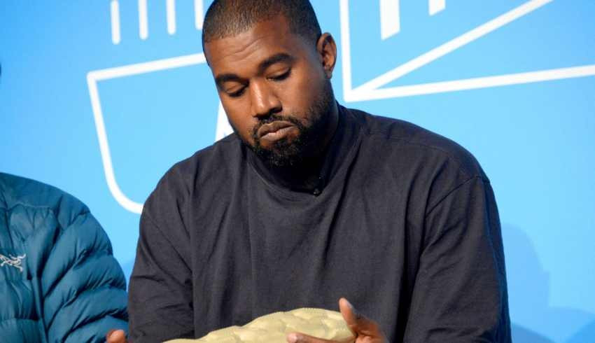 Kanye West: Bir günde 2 milyar dolar kaybettim ve hâlâ hayattayım