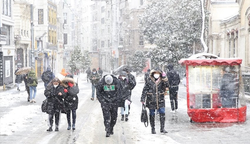 AKOM dan İstanbul a kar uyarısı: Bu sefer kuvvetli geliyor