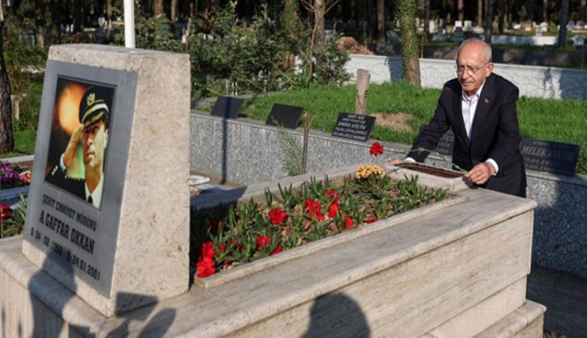 Kılıçdaroğlu Gaffar Okan ın mezarını ziyaret etti