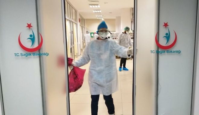 Türkiye de koronavirüsden can kaybı 2.259 a yükseldi