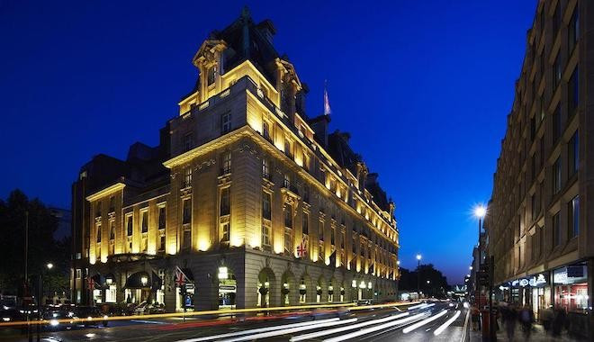 Londra nın ünlü oteli The Ritz, 800 milyon sterline Katarlı iş insanına satıldı
