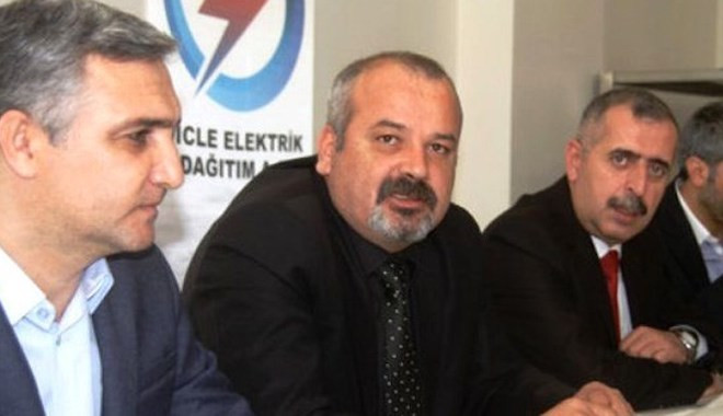 Mardin’de çiftçilere ‘şerefsiz’ diyen DEDAŞ Müdürü Bulut, yolsuzluktan tutuklandı