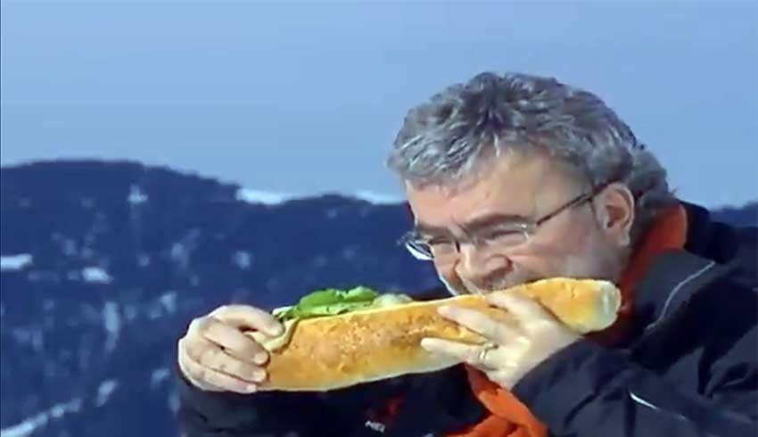 Mehmet Yaşin in sandviç molası viral oldu