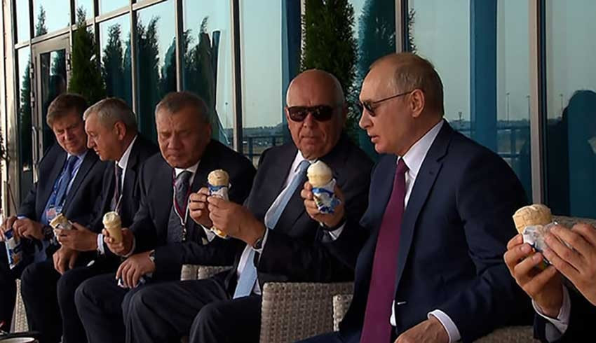 Putin, işi biliyor; dondurma ikram edip milyar dolarlık silah satıyor