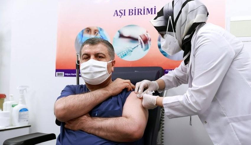 Türkiye de iki doz Coviid aşısı yaptıranların sayısı 10 milyonu aştı