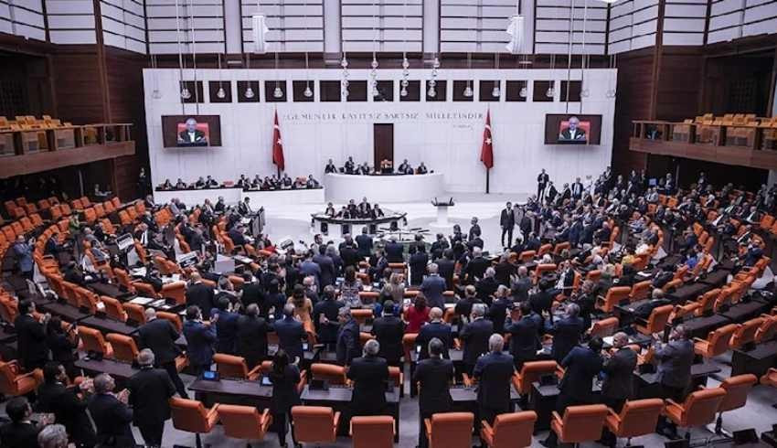 Ankara-İzmir YHT Hattı ndaki 1.5 milyar Euroluk soygun talebi Meclis e taşındı