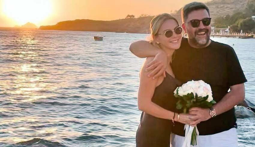 Sunucu Ece Erken ve avukat sevgilisi Şafak Mahmutyazıcıoğlu evlendi!