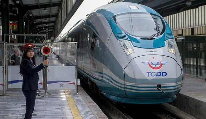 TCDD nin 5 milyar lira değerindeki trenleri sigortasız