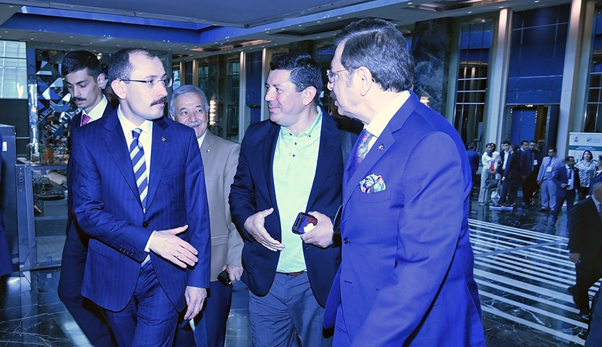 TOBB Başkanı Hisarcıklıoğlu: İşte bakanım Patronlar Dünyası nın patronu....
