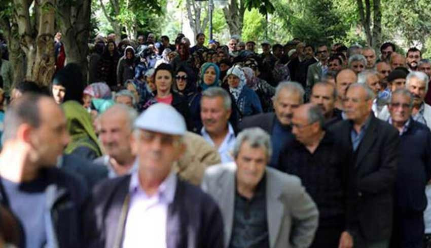 Türkiye de emeklilerin ömrü kısa, maaşı az