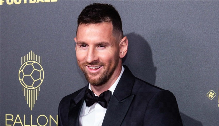 Altın Top (Ballon d Or) ödülünü Lionel Messi kazandı