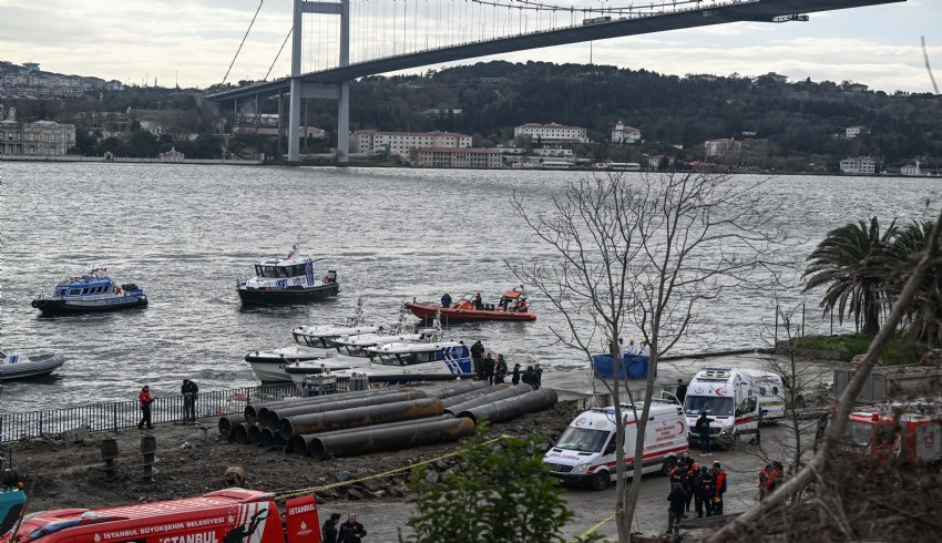 Beşiktaş ta denize düşen iki kişiden biri hayatını kaybetti