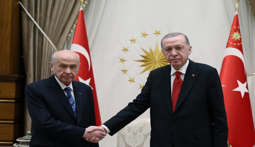 Cumhurbaşkanı Erdoğan, MHP Genel Başkanı Bahçeli yi kabul etti