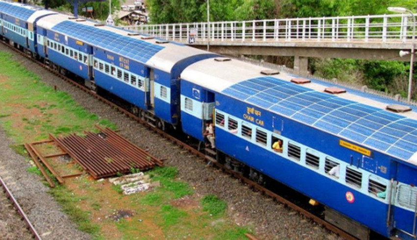 Hindistan dan güneş enerjili tren atağı