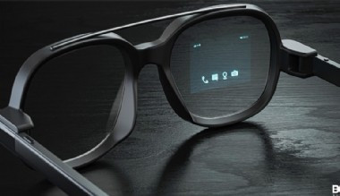 XRAI Glass firmasının tasarladığı yapay zeka destekli gözlük, işitme engelliler için altyazı desteği sağlayacak