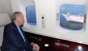 Cumhurbaşkanı Erdoğan, 'Türkiye'nin yüzer üssü'nü havadan inceledi