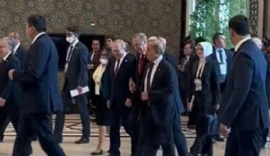 Cumhurbaşkanı Erdoğan ve Putin kol kola yürüdü