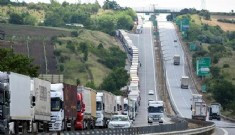Bulgaristan: Türkiye sınırındaki TIR geçiş sorunu çözüldü