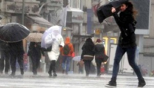 Meteoroloji saat verdi, İstanbul'a sağanak geliyor!