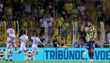 UEFA, Putin tezahüratı nedeniyle Fenerbahçe’ye soruşturma açtı