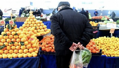 Gıda enflasyonu dünyada düştü, Türkiye'de artışta
